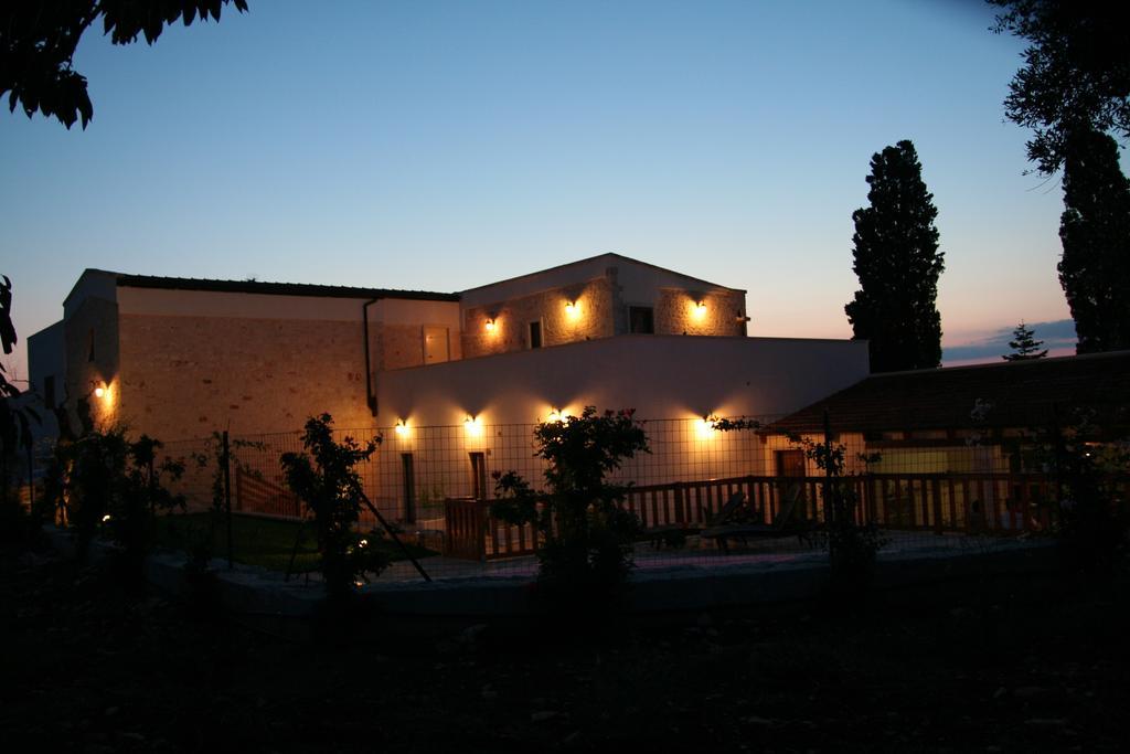 Bed and Breakfast La Dimora Gigante Castellana Grotte Exterior foto